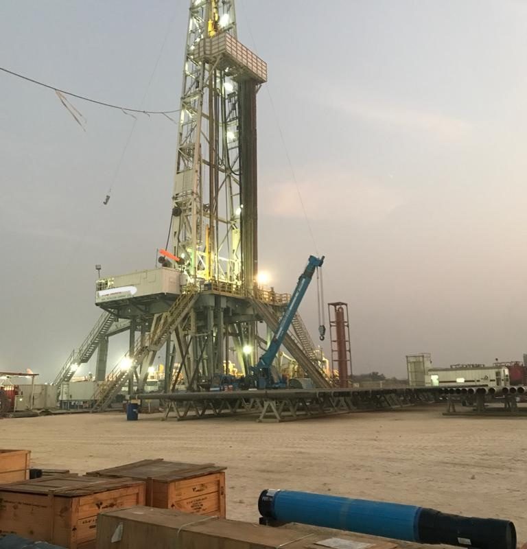 Oil field drilling rig